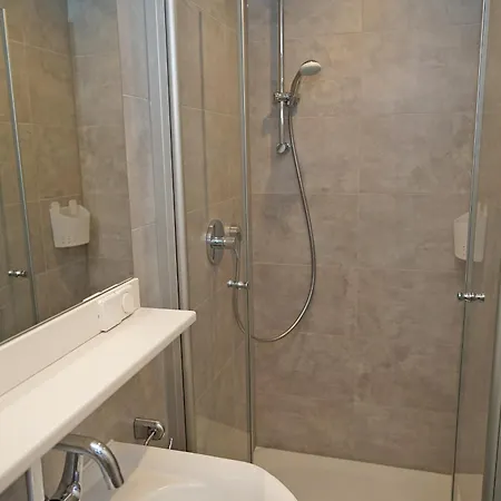 Zeltdachhaus _ Grosse Terrasse _ M * Damp